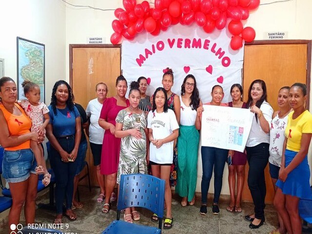 A equipe do Posto de Sade da Famlia Ucelino Sandes Vasconcelos realizou uma palestra com o tema Maio Vermelho, ms dedicado  luta contra o Cncer de mama.