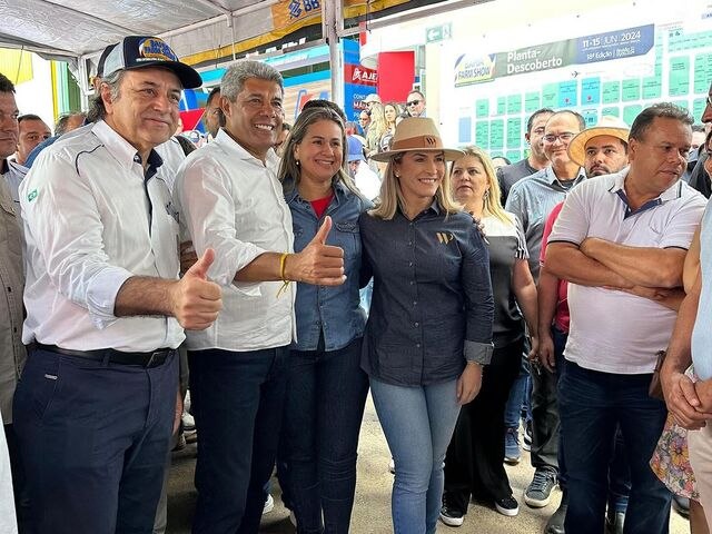 Mara Rios e o governador da Bahia, Jernimo Rodrigues,marcaram presena na Bahia Farm Show.