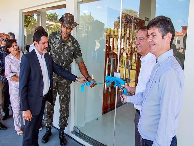 Espaco cultural do 4 BEC  inaugurado em Barreiras por iniciativa de Tito