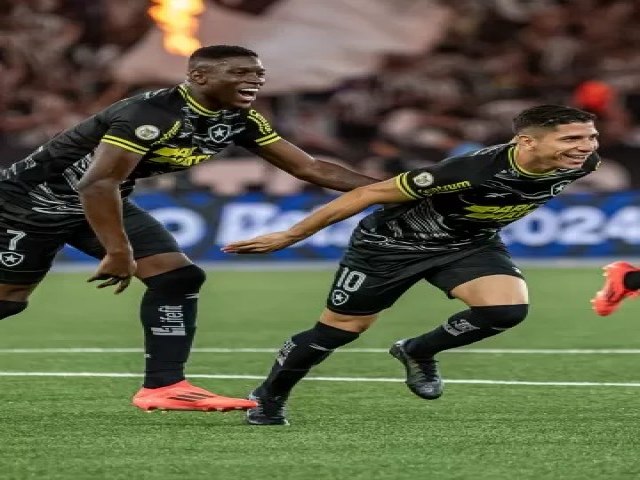 Botafogo vence o Vasco com facilidade e abre vantagem na liderana do Brasileiro