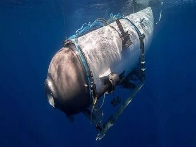 submarino que levava turistas para ver os destroos do Titanic desaparece 