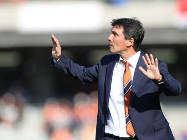 Z Ricardo  anunciado como novo treinador do Gois para temporada 2024