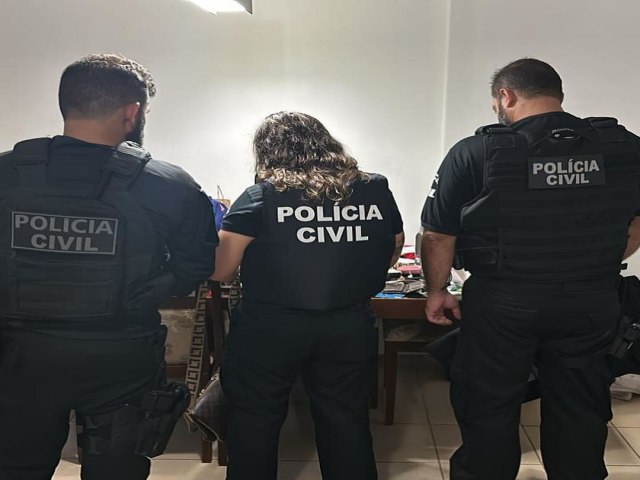 A Polcia realiza uma operao contra suspeitas de corrupo na administrao da Prefeitura de Goinia