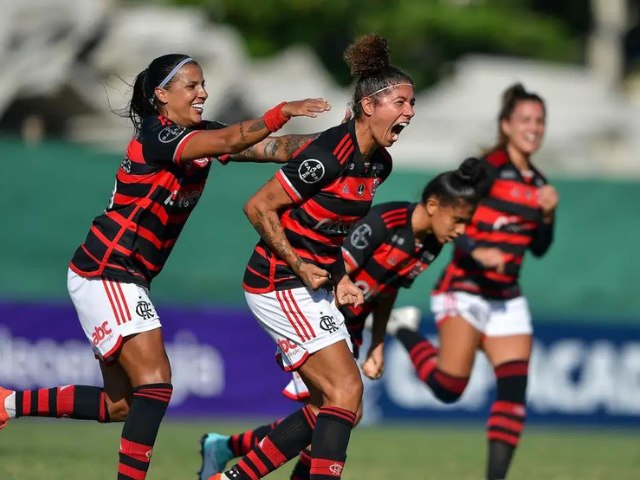 Flamengo arrasa o Santos com uma vitria de 7 a 0 no Campeonato Brasileiro Feminino