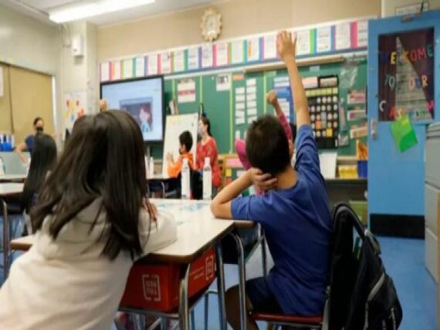 Salas de aula em Louisiana tero cartazes com os Dez Mandamentos aps sano de lei