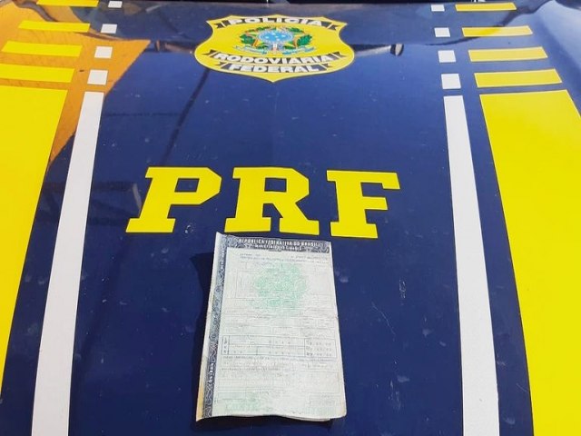 Motociclista  detido pela PRF por suspeita de uso de documento falso Araripina 