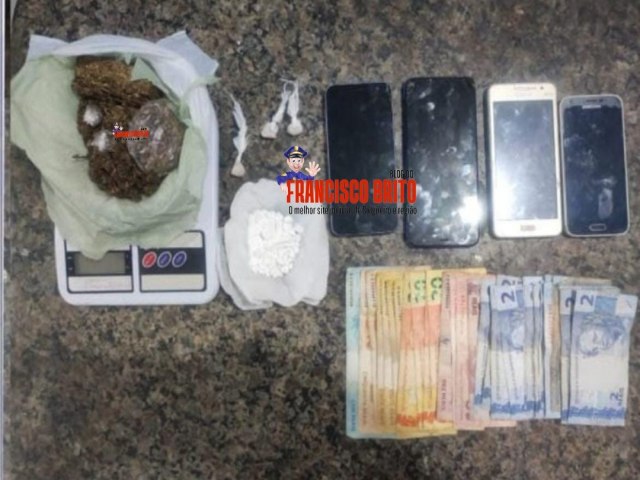 Policiais Militares apreendem maconha, crack, cocana, celulares e dinheiro na cela 1 da cadeia pblica de Araripina 