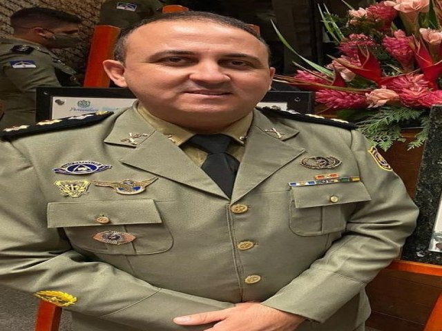 Coronel Jos Ivanildo de Moura se despede do comando do 8 BPM em Salgueiro e recebe o carinho de toda a tropa 