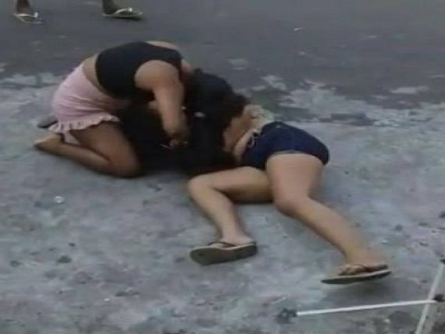 Confronto na Rua: Mulheres foram detidas pela polcia militar aps sarem nos murros em Salgueiro.