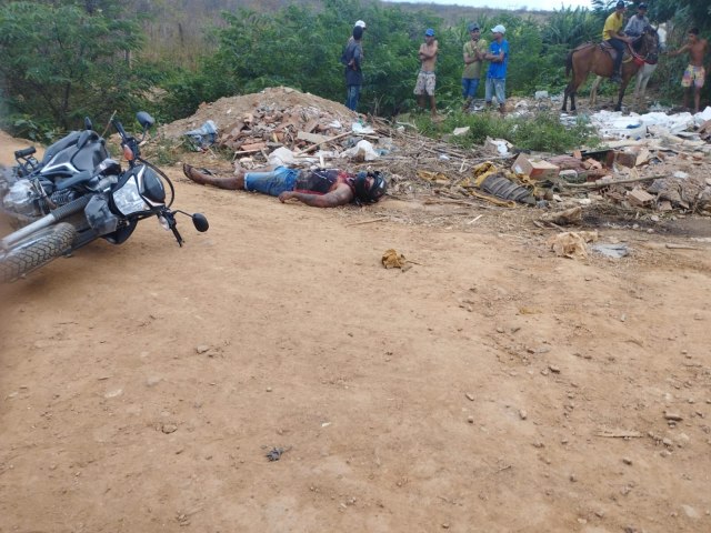 Homem sofre emboscada e  executado a tiro no bairro Santa Margarida em Salgueiro.
