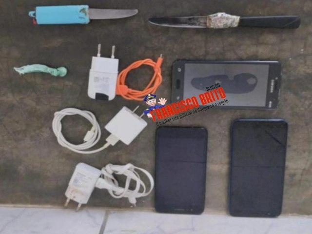 Policiais Militares apreendem celulares, carregadores, droga e facas na cadeia pblica de Exu