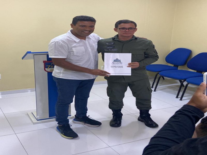 Joel da Harpa entrega emenda parlamentar para a 7 CIPM em Santa Maria da Boa Vista, comandada pelo Major Fradiki Lopes