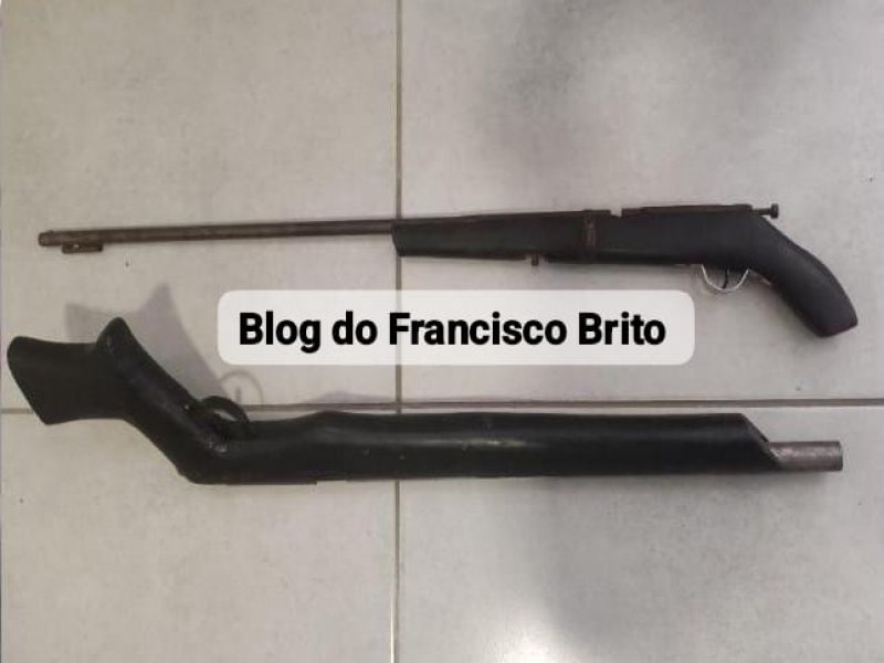 Aps chegar em casa embriagado, enforcar esposa e amea-la de morte, indivduo  preso com armas em Trindade