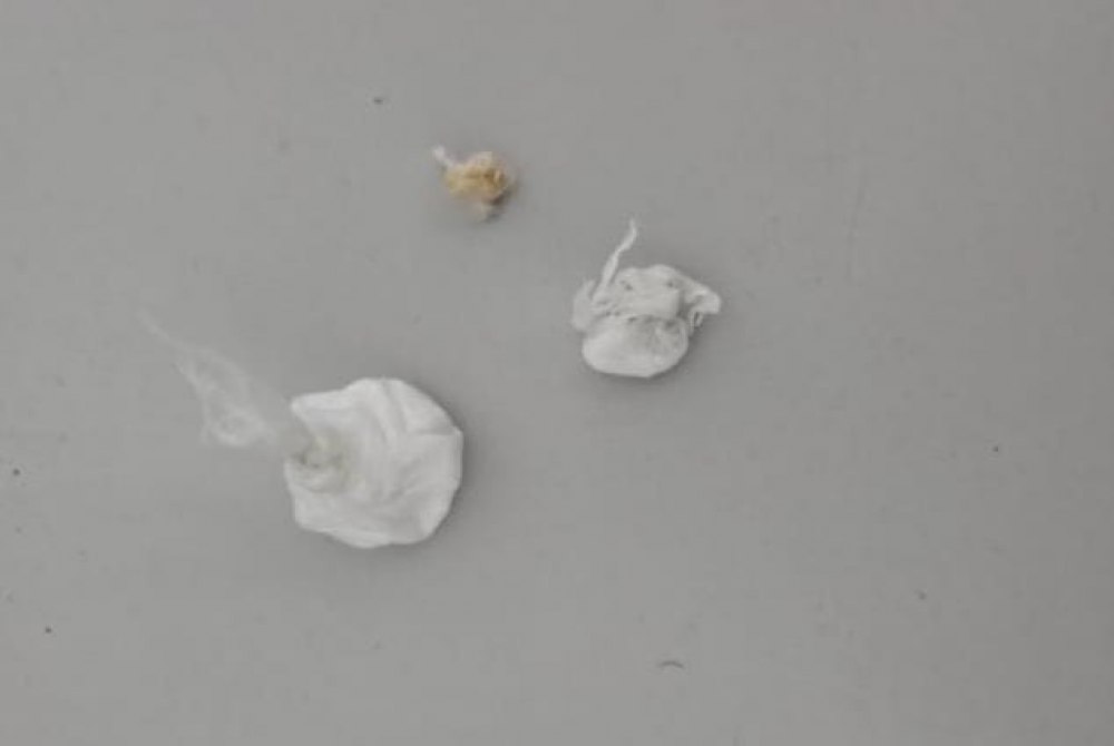 Indiv�duo � detido pela Pol�cia Militar com crack e coca�na no bairro Alto Temperatura em Cabrob�