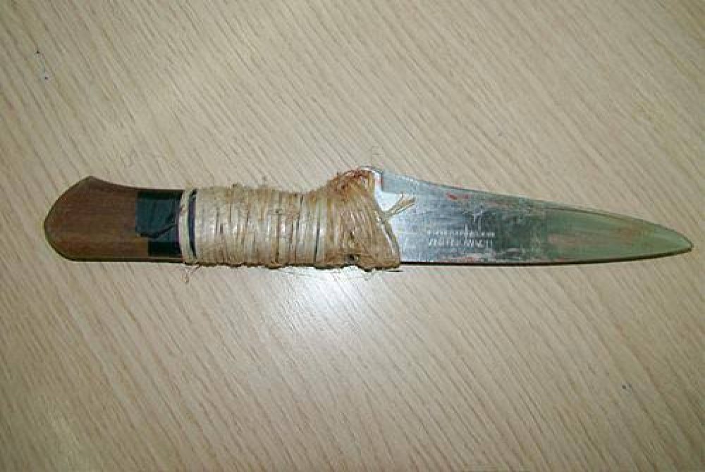 Homem � acusado de agredir e amea�ar companheira com faca em Trindade