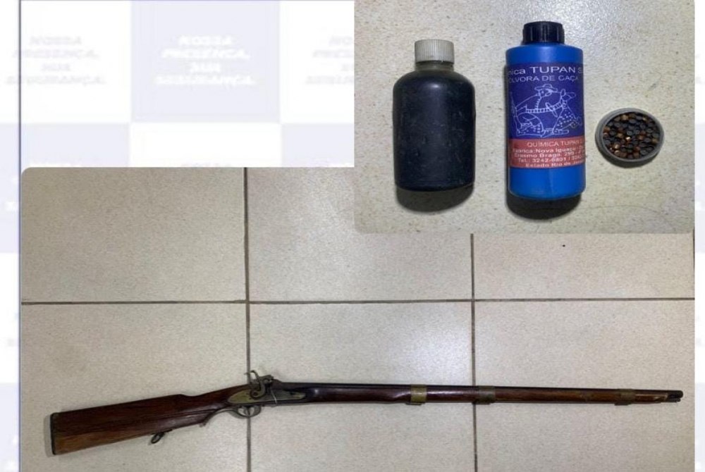 GATI e Malhas da Lei apreendem arma artesanal e materiais de ca�a na zona rural de Cabrob�