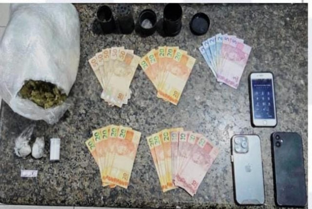 Opera��o For�a Total: Pol�cia Militar apreende drogas e prende indiv�duos em Exu