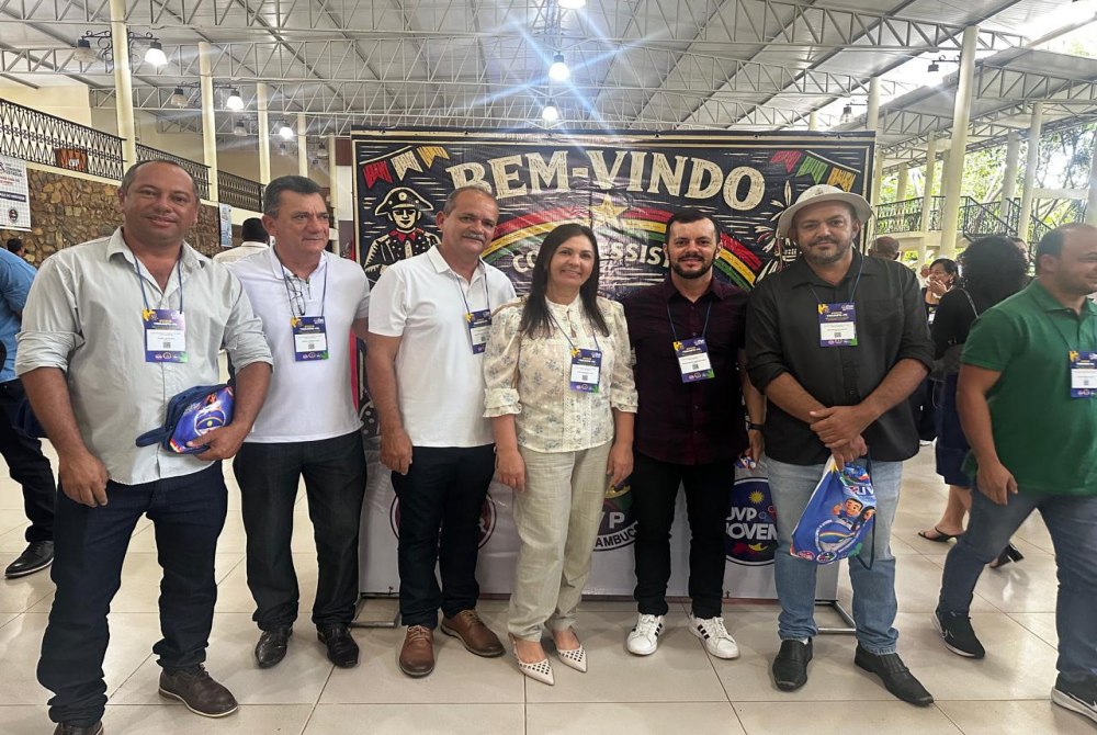 Presidente da C�mara de Verdejante incentiva capacita��o de vereadores durante congresso da UVP em Triunfo