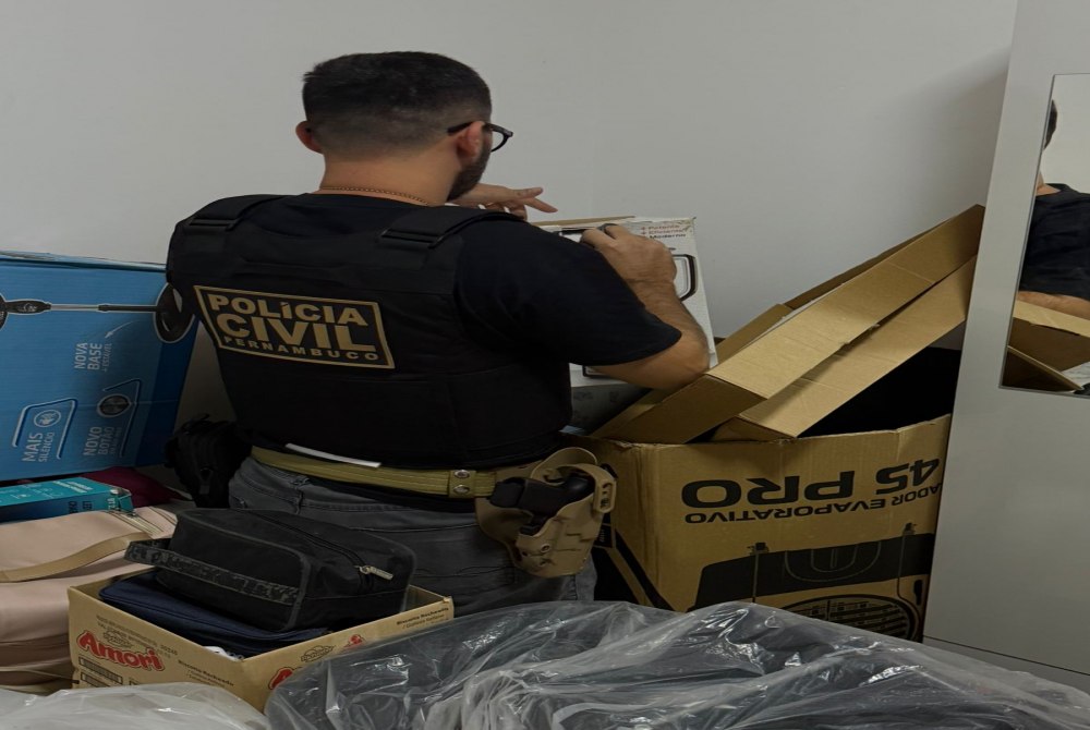 Pol�cia Civil cumpre mandado de busca e apreens�o ap�s amea�a com espingarda calibre 12 em Mirandiba