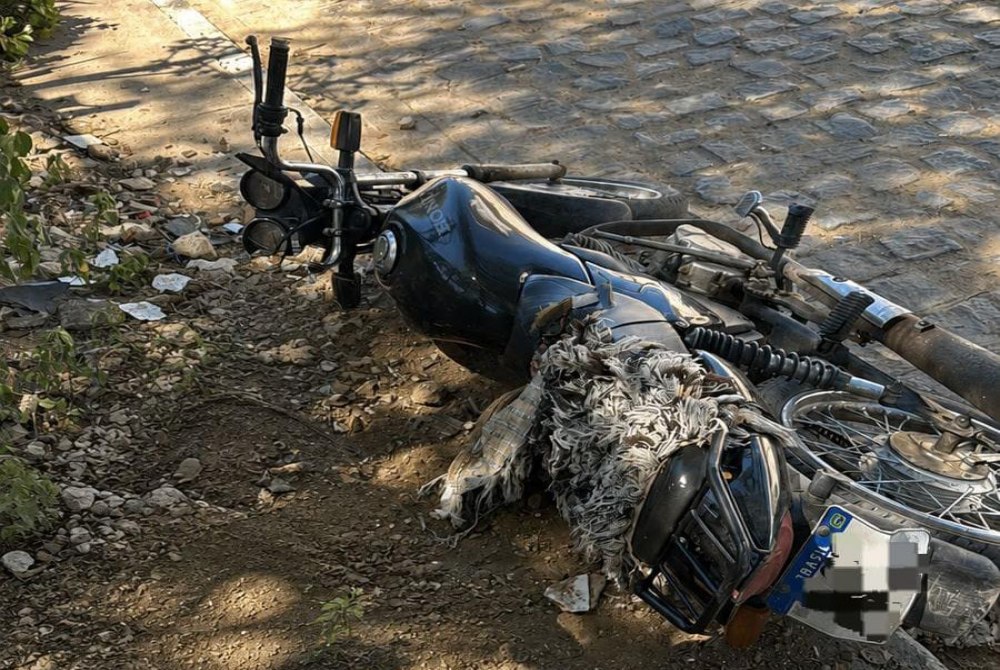 Motociclista sem habilita��o foge da PRF, tenta agredir policial e � detido ap�s persegui��o em Serra Talhada