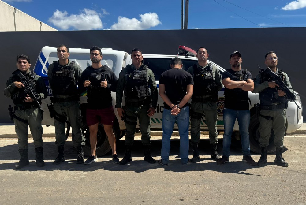 Exclusivo! Autor de feminic�dio em Ipubi � preso por equipes do GATI e Malhas da Lei no S�tio Serrote