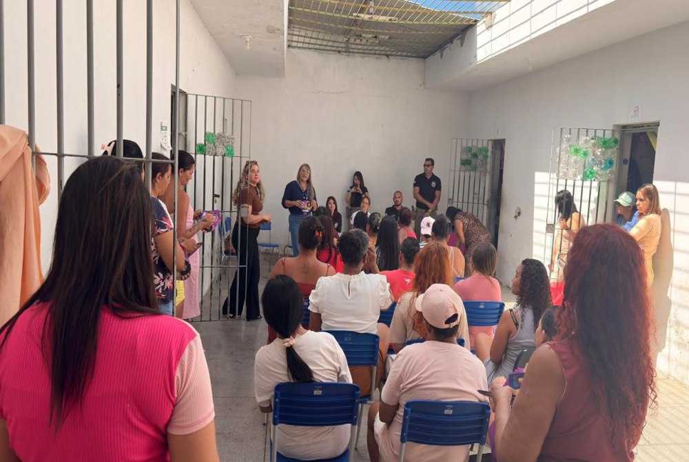 Pol�cia Civil promove a��o educativa na Cadeia P�blica Feminina de Verdejante durante Opera��o Mulher Segura