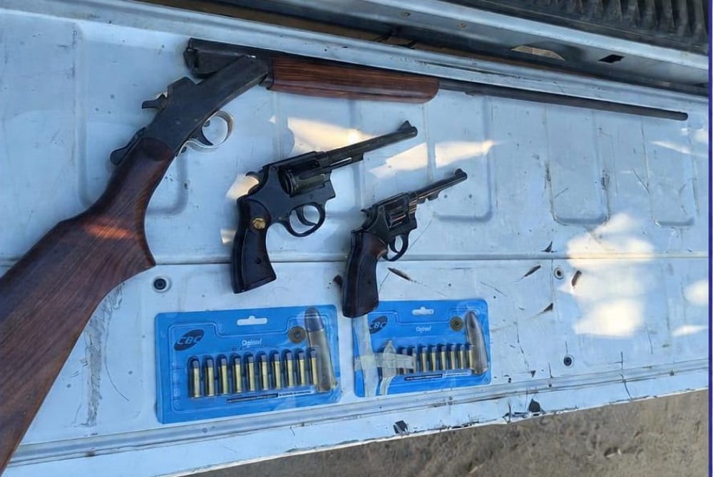 Pol�cia Militar apreende tr�s armas de fogo e 20 muni��es durante a��o do servi�o de intelig�ncia em Exu