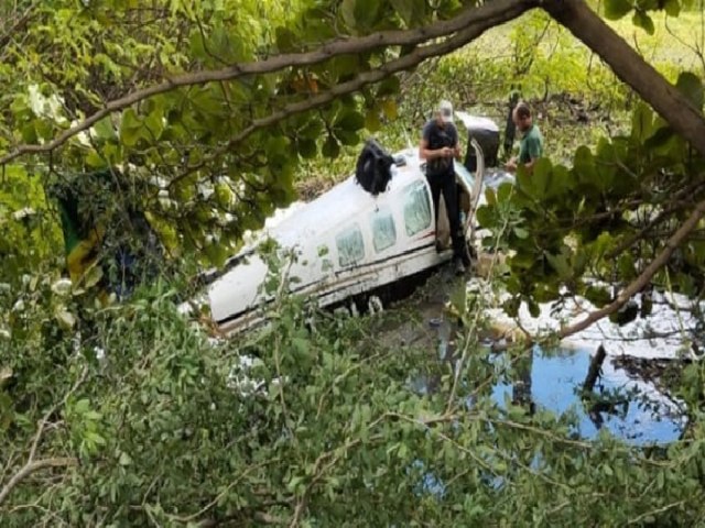 Urgente Aeronave de pequeno porte cai em lagoa na zona Norte de Teresina