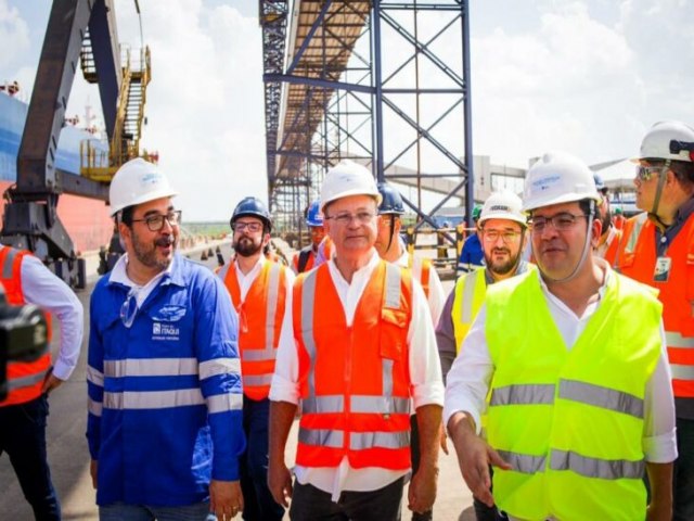 Governador colhe experincias em visita ao Porto do Itaqui, em So Lus (MA)