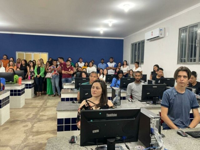 Campus da Uespi em Bom Jesus recebe o 8 laboratrio de informtica