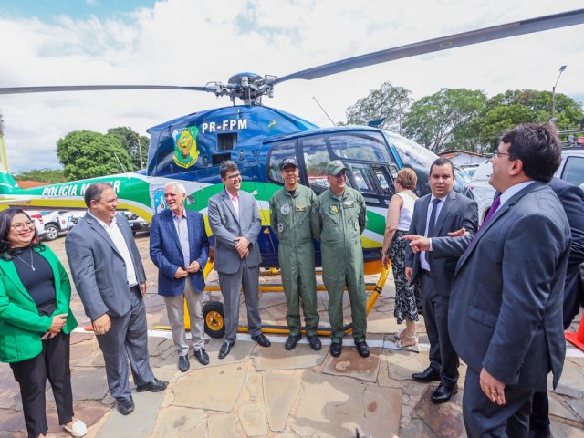  Rafael Fonteles entrega helicptero, viaturas e novos equipamentos para as Polcias Civil e Militar