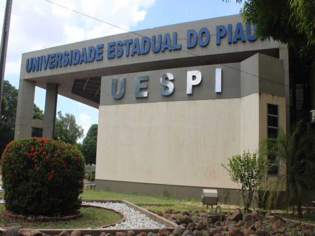 Governador anuncia nomeao de 85 professores e 75 servidores administrativos para Uespi em janeiro