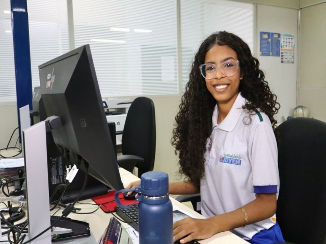  Secretarias comeam a receber jovens aprendizes para atuar na administrao pblica.