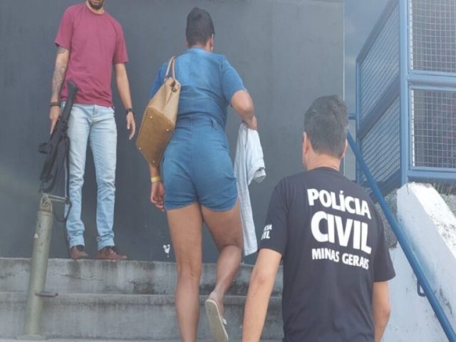 Muria - Mulher  presa aps furtar celular dentro da Cmara de Vereadores