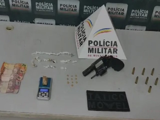 Governador Valadares - Presa mulher com uma criança de 4 meses portando uma arma fogo e drogas
