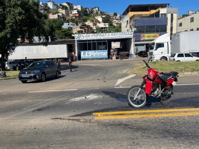 Muria - BR-116: motociclista fica ferido aps colidir com carro na entrada do bairro Gaspar