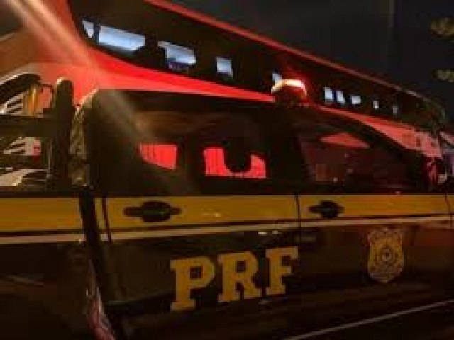 Trs passageiros de nibus so presos com cocana, maconha e arma vindas do Rio de Janeiro para cidades da Zona da Mata