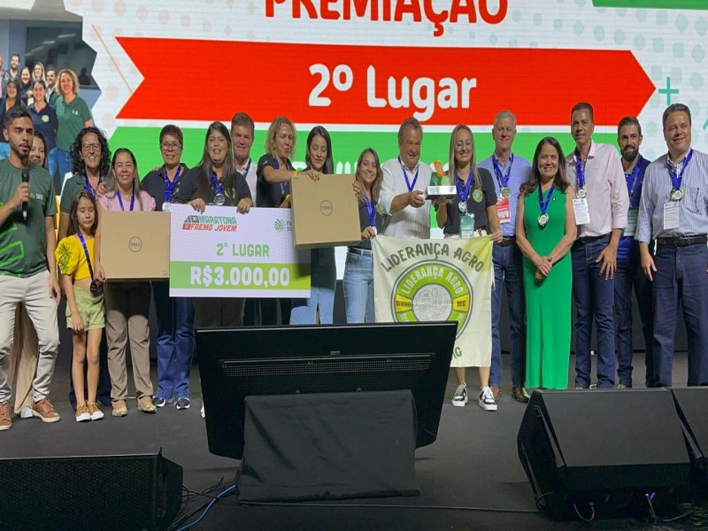 Equipe de Divino fica em segundo lugar na Maratona Faemg Jovem