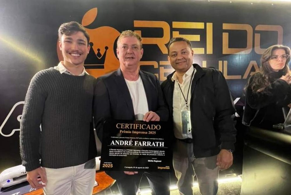 Andr� Farrath recebe homenagem de m�rito regional em Carangola