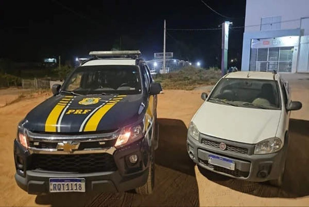 Picape furtada em Cariacica � recuperada em oficina na BR 262 em Ibatiba