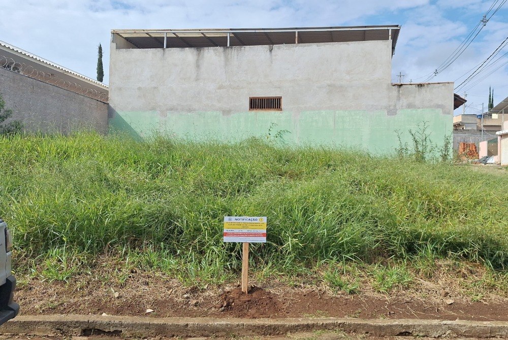 Prefeitura notifica propriet�rios de lotes no Residencial Vale Verde e estipula prazos para limpeza