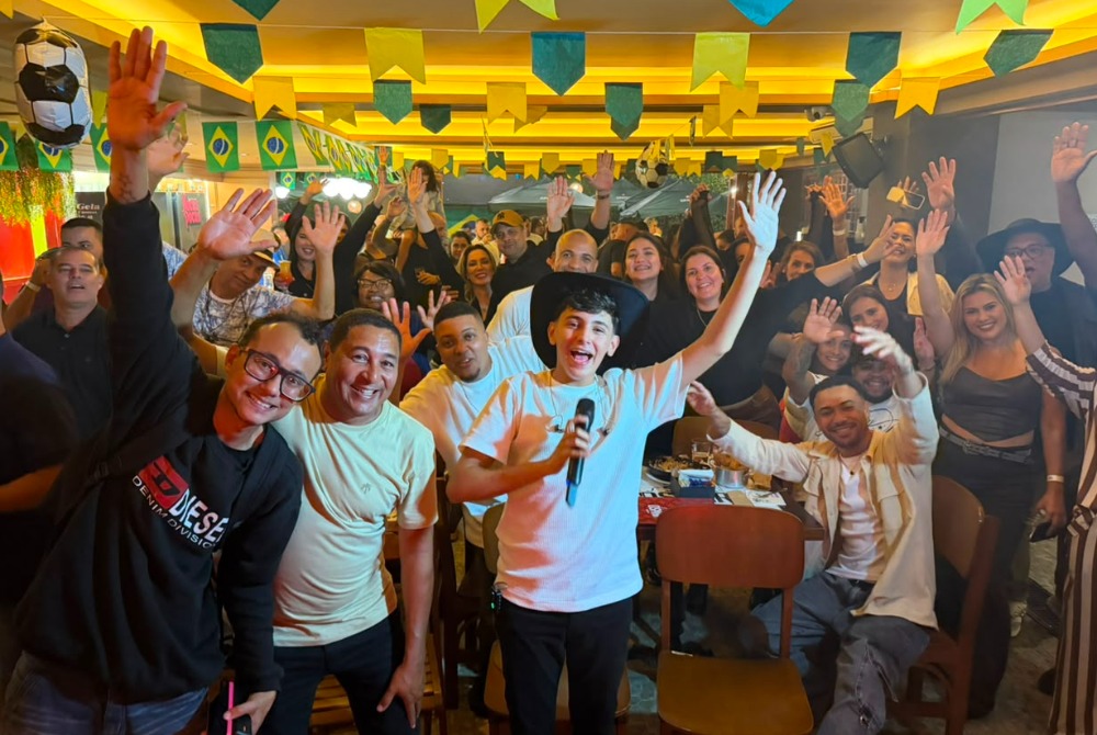 Lu�s Miguel celebra 18 anos com casa lotada e maratona de sertanejo em Cabo Frio