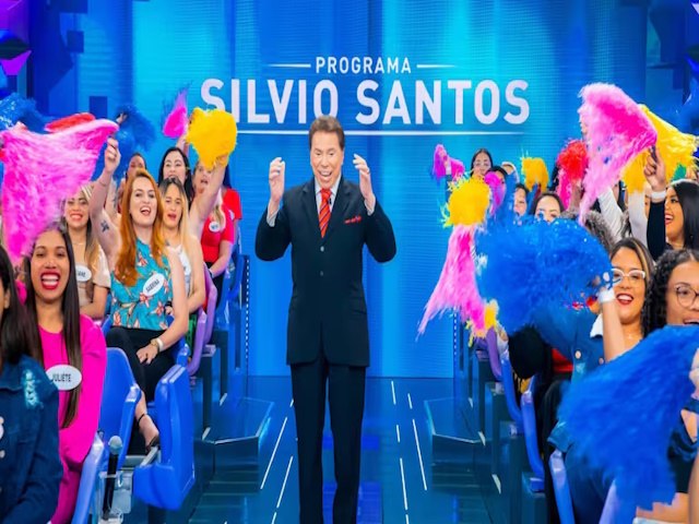 Corpo de Silvio Santos, lenda da TV brasileira,  enterrado em cerimnia restrita em So Paulo