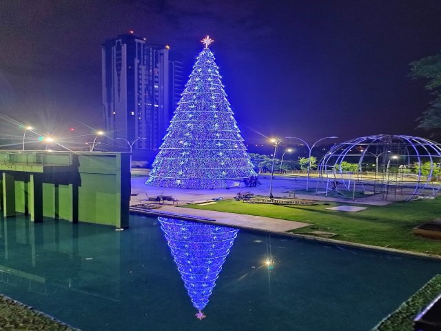 Natal de Águas e Luzes de Foz começa ganhar forma na Praça da Paz