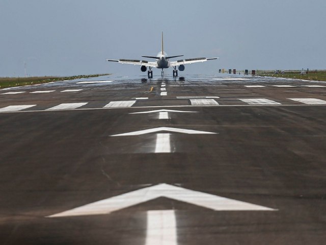 Cerca de 80 mil passageiros devem desembarcar no aeroporto de Foz do Iguau no perodo do fim de ano