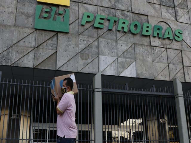 Petrobras abre concurso com 757 vagas de nvel superior