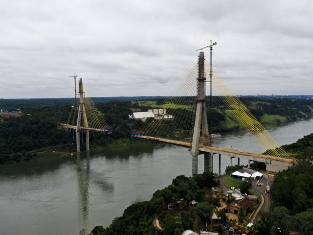 Segunda ponte entre Brasil e Paraguai tem 84% da obra concluída