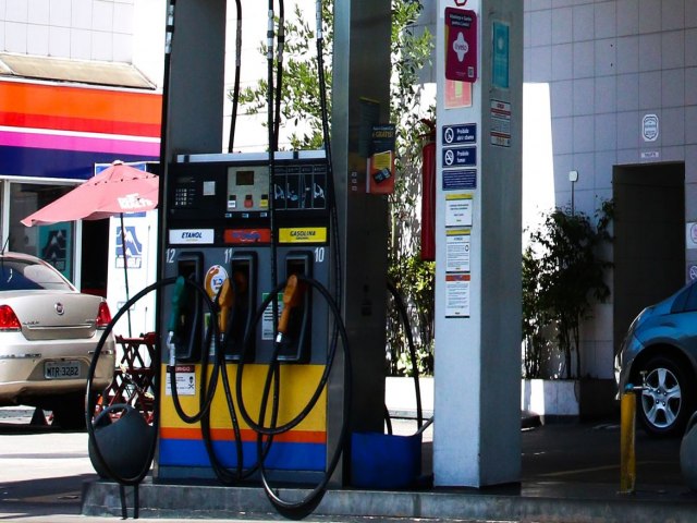 Governo federal garante abastecimento de combustíveis no país