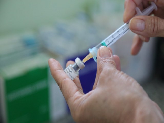 Dia D: Unidades Bsicas de Sade abrem neste sbado (02) para vacinao contra a dengue