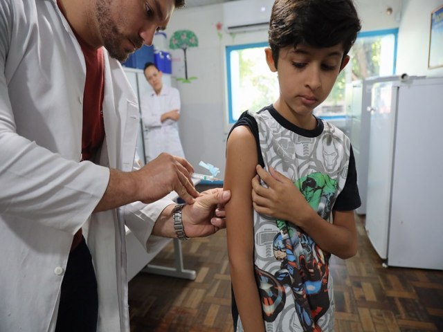 Vacinao contra dengue atinge 17% de cobertura na primeira semana da campanha
